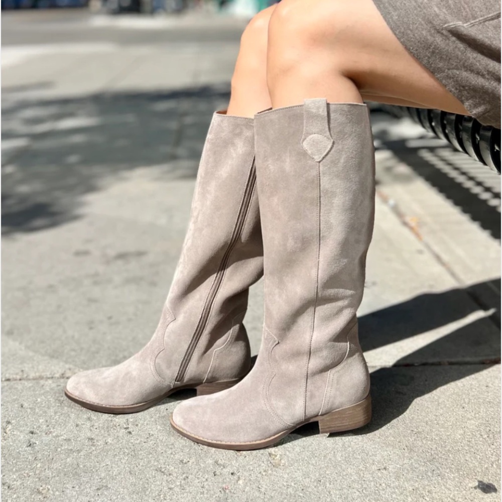 Gabor 75.901.12 Knee High Boot in Pebble